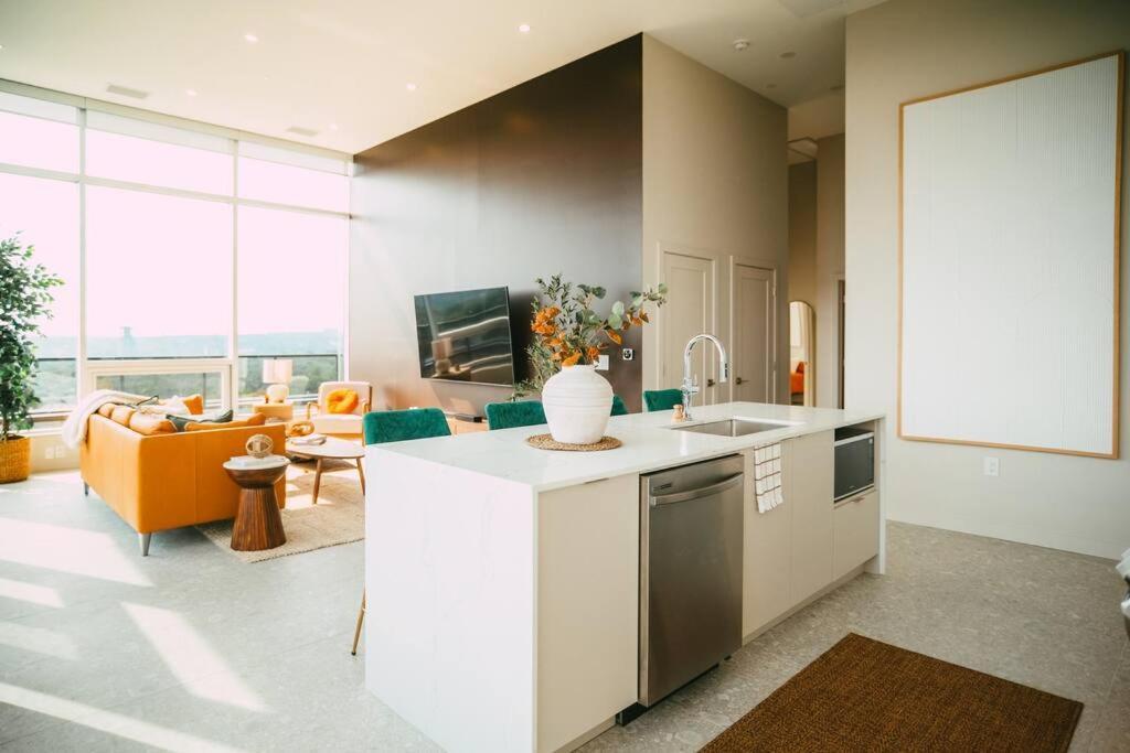 New - Luxury 2Br Penthouse Apt In Central Halifax Dış mekan fotoğraf